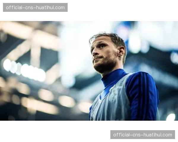 官方：沙尔克04传奇球星赫韦德斯回归，担任U19青年队教练